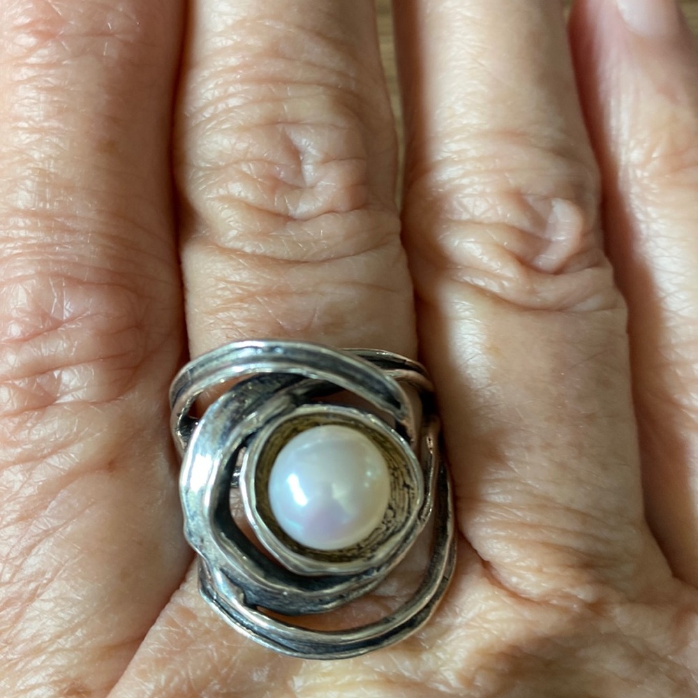 Pearly Girly Ring